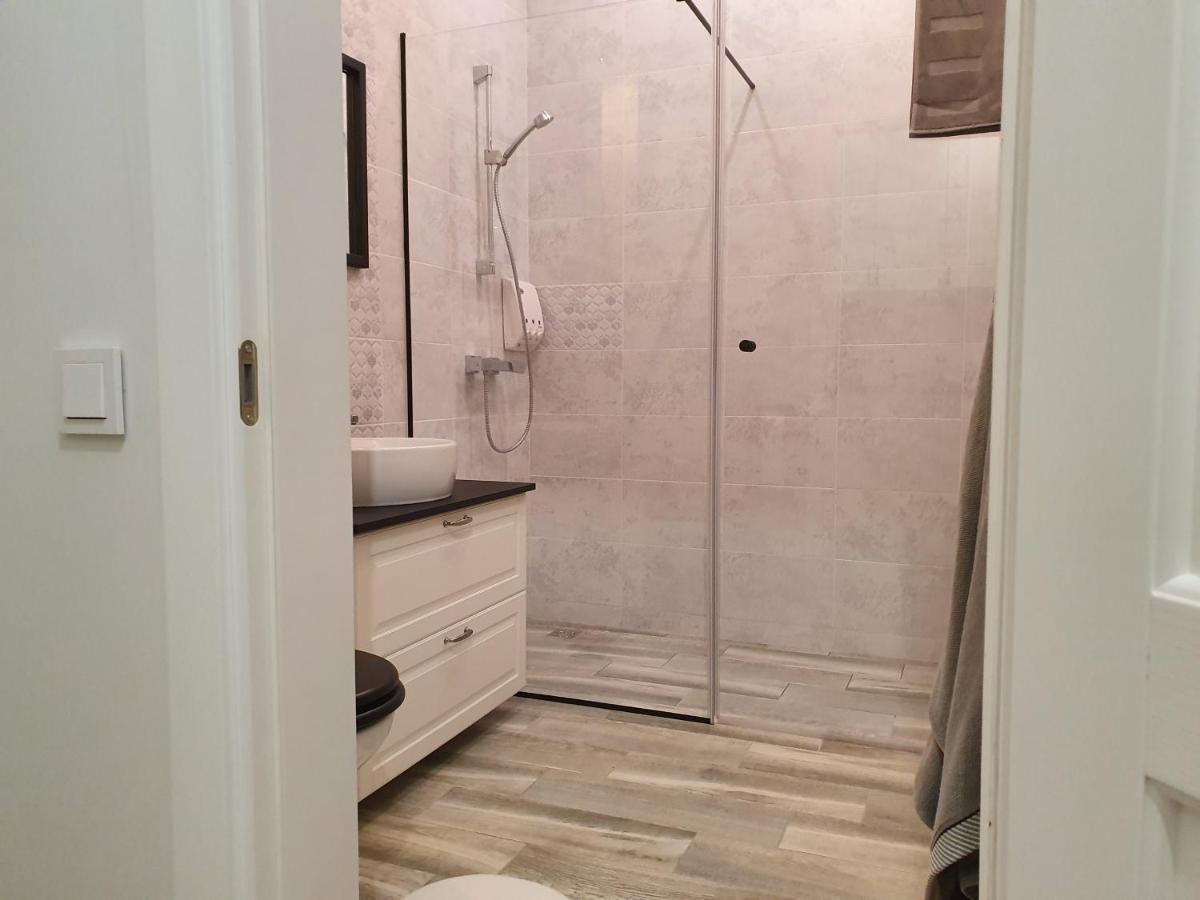 Apartamentai Su Jacuzzi Panevezys Exterior foto